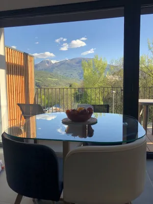 Image of Beautiful new T2 with superb mountain views