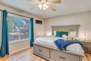 Image of Derby Spacious Home Off Rock Rd With King Master Suite