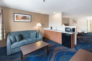 Image of Just What You Were Looking For! Amazing unit awaits! Enjoy Free Breakfast!