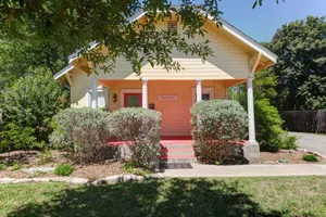 Image of Cozy  Little Cottage in Old Town