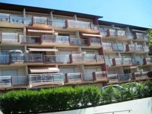 Image of Résidence Le Saint Charles B - Idéalement situé, à 50m de la Cure Thermale ! MAE-7874