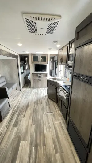 Image of 3RV\/ parking\/Netflix\/ private\/excellent location