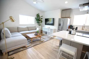 Image of New West End (Downtown) Bungalow