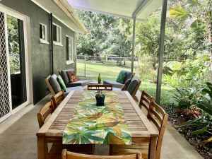 Image of Honeybee House - Tropical Retreat on Acreage