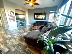 Image of Family Retreat: 3 Kings, Hot Tub, Pets Welcome!