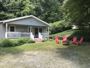 Image of Cute Cottage, Pet and Family Friendly, Reduced Rates for  Longer Term Rentals