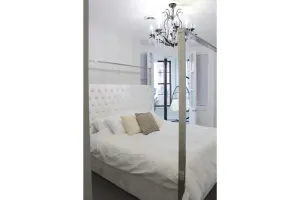 Image of ★ BEAUTIFUL 2 BED 2 BATH w\/ SOAKER TUB + W\/D★