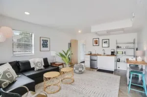 Image of River Breeze Quiet & Modern Black Pearl Apartment