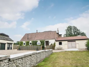 Image of The Hen House - Uk38436