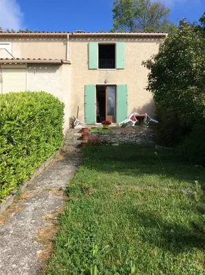 Image of Quiet house in a village perched on the edge of the luberon park with a breathtaking view of the valley.