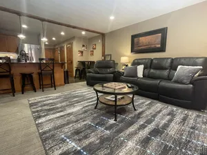 Image of Penthouse Mountain Haven with Spa Room. Sleeps 6!