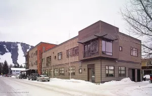 Image of Sophistication & Convenience; Urban Flat one block from Town Square