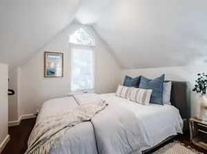 Image of Cozy Little Studio Above Garage & Next To Downtown