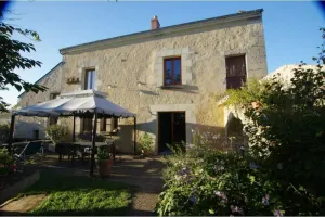 Image of Charming villa in the vineyards, 10 minutes from Saumur