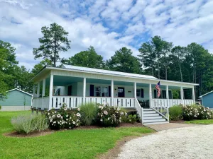 Image of Cozy island cottage with a Key West flair - CLOSEST TO THE BEACH!!!
