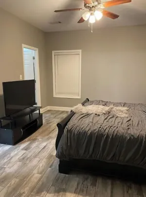 Image of 3br\/2ba-shopping-2 King-1 Queen-Garage-New Home