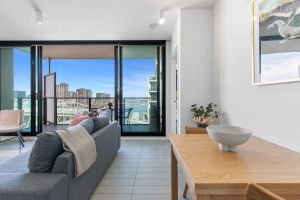 Image of Modern 1 Bedroom Apartment in Docklands