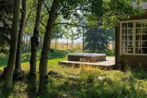 Image of Gimlet Family Home Close to Lift with Hot Tub!