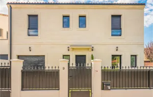 Image of 4 bedroom beautiful home in Pessac