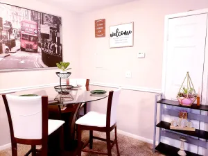 Image of Luxury Apartment with Balcony near shops