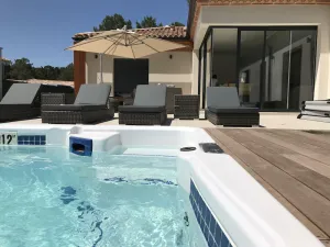 Image of Location villa entre lac et océan avec son spa de nage