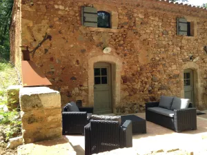 Image of Comfortable restored Cabanon ocrier with shared pool - 6 people