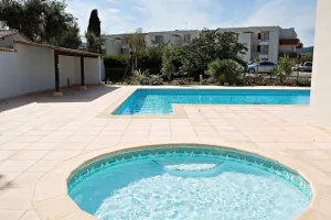 Image of Vue la mer! Appart climatisé, Piscine + Amarrage