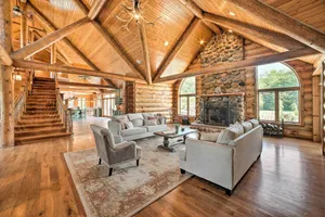 Image of Stunning Mazon Home w\/ Fishing Pond & Patio!