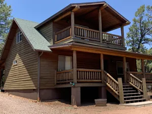 Image of Cozy 2 Bedroom Cabin