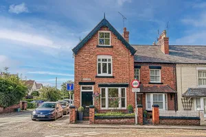 Image of Idyllic Victorian Cottage Open Fire, Hot Tub, Sleeps 8, City 5 mins, Zoo 15 mins