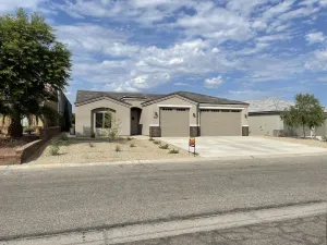 Image of House on Lake and Huukan Golf Course