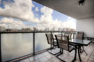 Image of Le Marina Bay 709 (STR-01503)