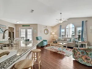 Image of Attractively furnished condo in a great location, just minutes to the beach.