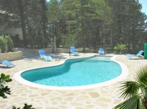 Image of Holiday house in Provence with private heated swimming pool.