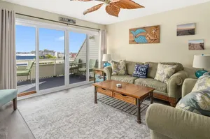 Image of Sandy Lane Estates - Bayfront 2 br 2 ba condo with outdoor pool - 32nd St