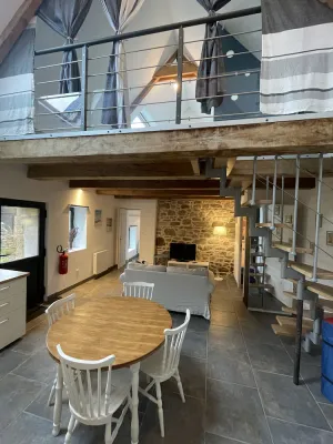 Image of Stone farmhouse for 4 people with heated swimming pool