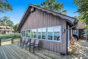 Image of Hillside Cottage on Gravel Lake
