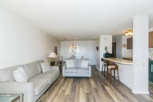Image of Great Location In Wakiki, Walking Distance To Beach, Shopping, Dining!