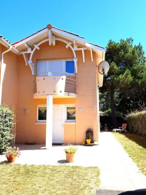 Image of Beautiful house sleeps 6 near beach and center