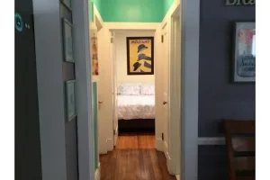 Image of Charming vintage apt in quiet neighborhood