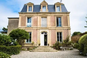 Image of MAISON DE MAÎTRE IN THE HEART OF THE VILLAGE 5 MINUTES FROM THE BEACH