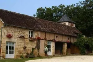 Image of Rural house and its free vegetable garden, near Martel