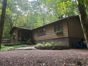 Image of Poconos Lake Harmony Cabin walking distance to lake,golfing, park & waterpark.