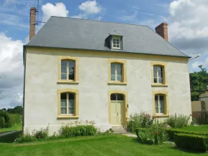Image of Charming Eco-Restored 1850s Parish House with Garden - Perfect for Families!