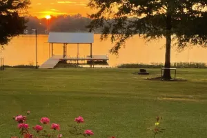 Image of Dock Holiday on Weiss
