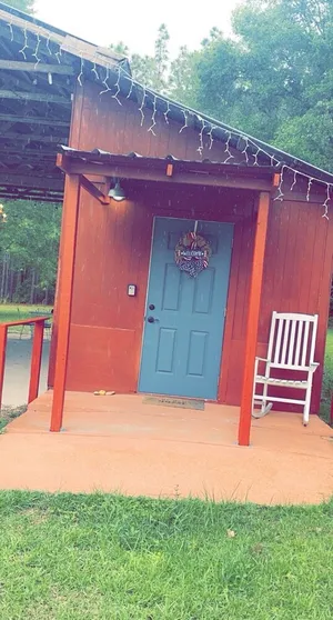 Image of Vintage Suite Sits on a Beautiful 5 Acres. Just 5 Minutes From State Trails