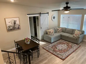 Image of Cozy Farmhouse in Central SA