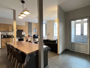 Image of Joli T3 rénové ds une villa 1900