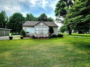 Image of Lakeside Shady Rest Home Away from Home blocks from Rend Lake and I57\/I64
