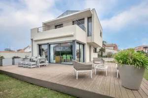 Image of Maison d’Architecte Face Mer à la Plaine sur Mer